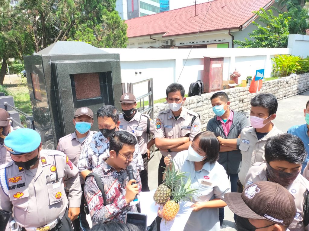 Mahasiswa Mahasiswa