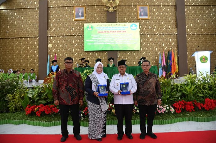 WIsuda Aufa Royhan Wisuda Aufa Royhan