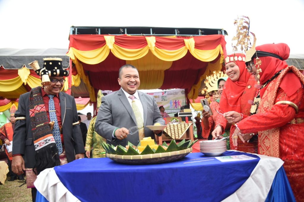 WhatsApp-Image-2023-01-03-at-17.18.41 Bupati Dolly