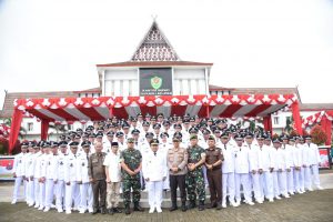 Bupati Dolly Lantik