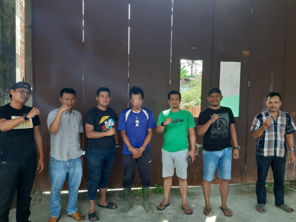 2c95e381-4e4a-42f4-8936-96a4d74e5e01 Pembacokan Kades Tapsel